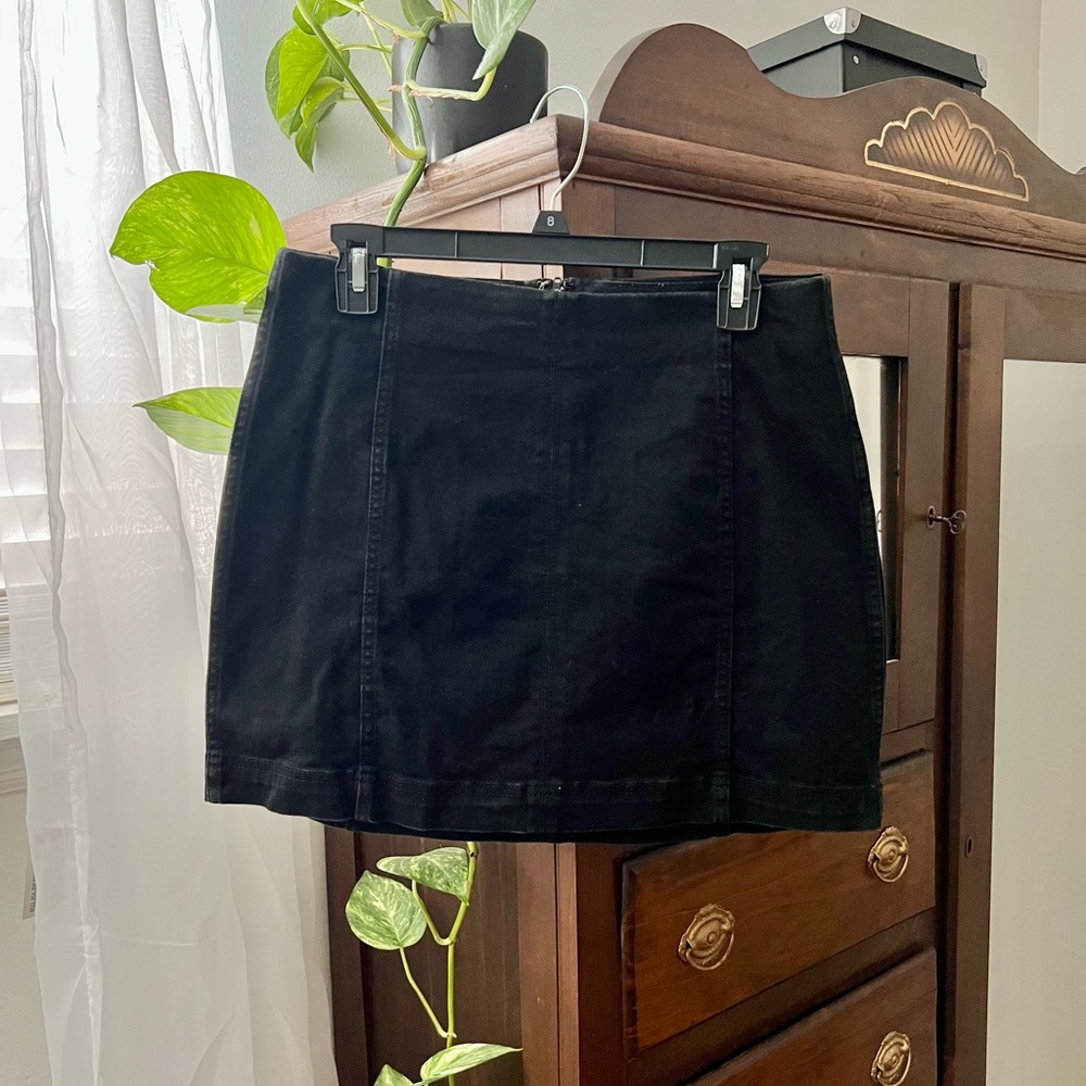 Vintage-style black denim mini skirt